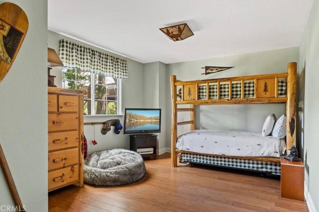 Charming Getaway Cabin Lake Arrowhead Exteriör bild